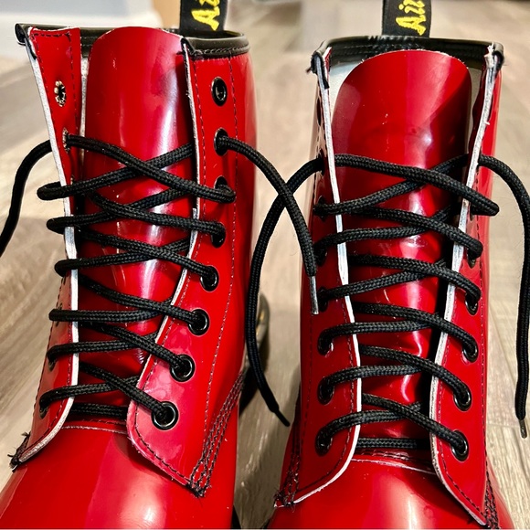 Vtg Doc Martens 1460 Made in England Air Wair Red Patent Leather Boots US Size 8 - Picture 9 of 16